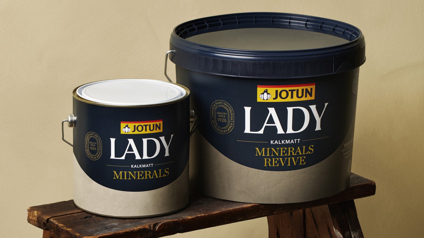 LADY Minerals kalkfärg och LADY Minerals Revive väggförnyare