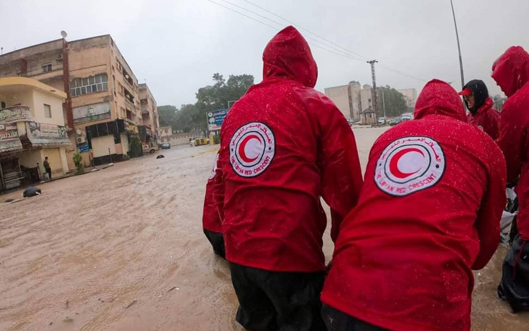 Libyan Red Crescent volunteers provide emergency aid after Storm Daniel’s destructions. Photo: IFRC