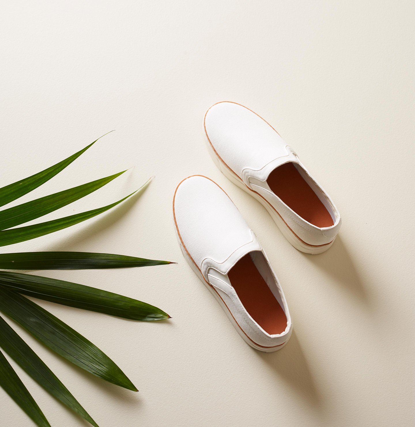 Beautiful white colour for your living room Jotun 1376 Mist