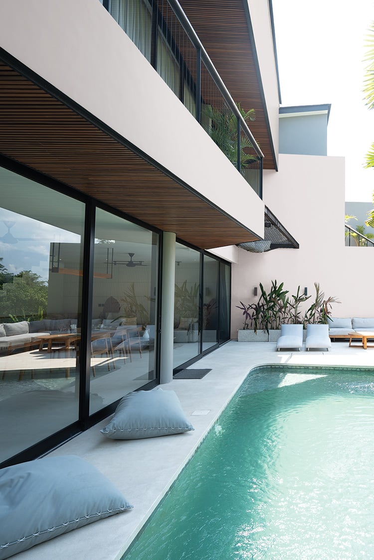 Jotun 9915 Oxford River