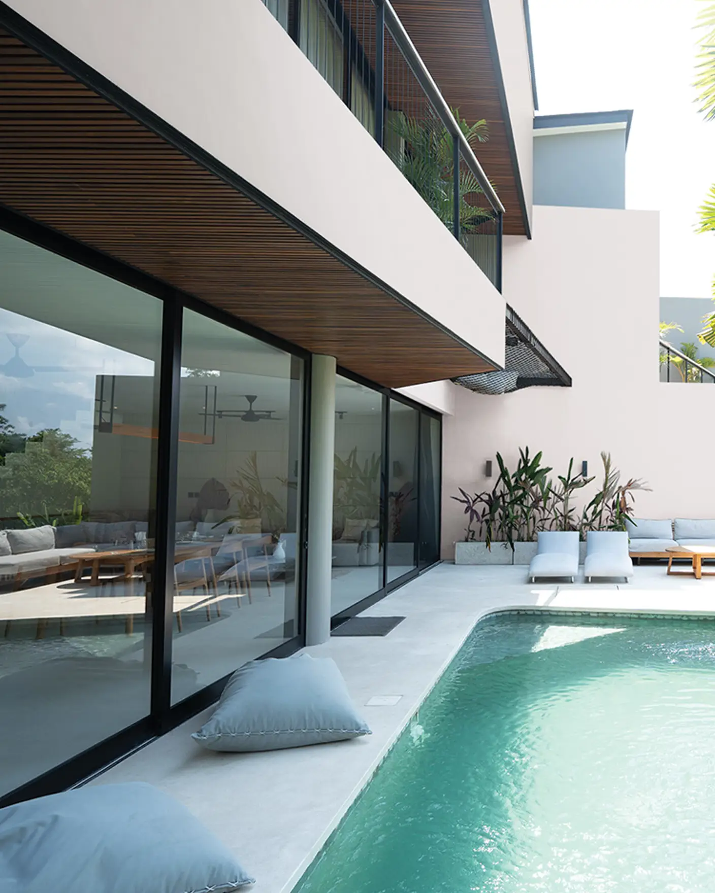 Jotun 9915 Oxford River