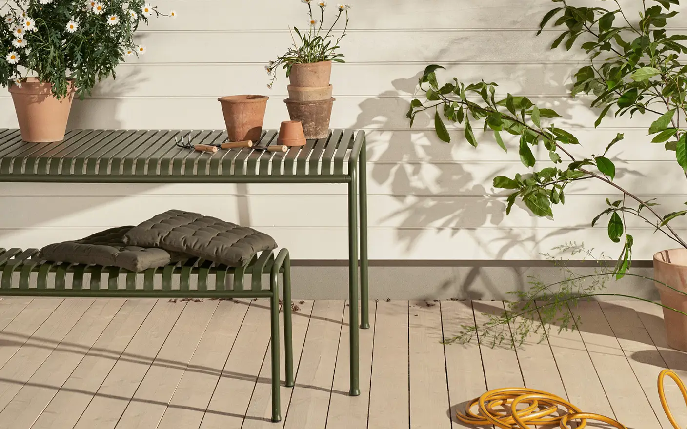 Vackra uterum - Färgkarta från Jotun för terrass och altan