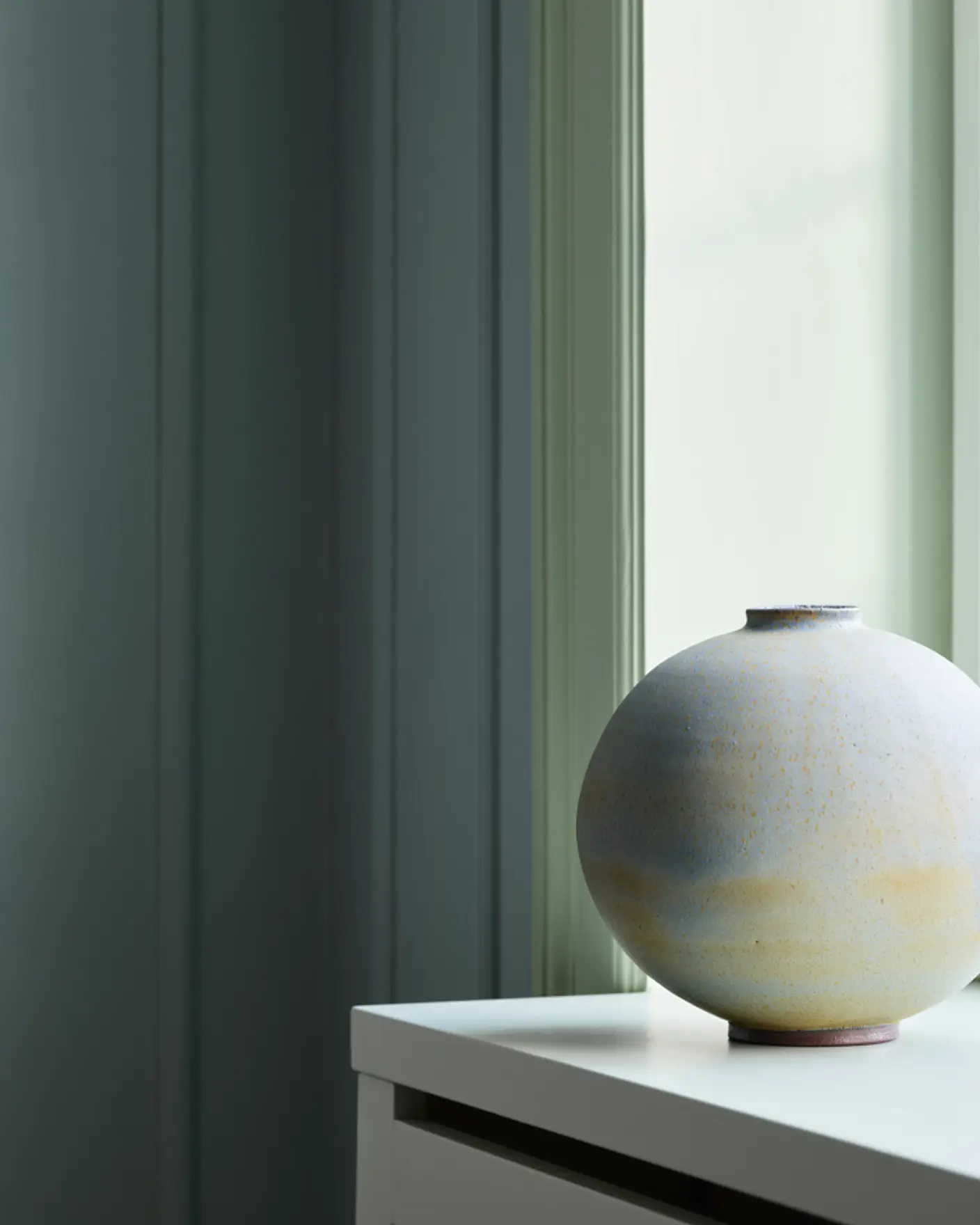 JOTUN 5489 Free Spirit - JOTUN 7718 Secret Green