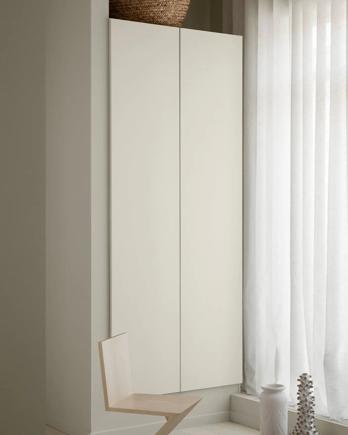 Jotun 1376 Mist 12180 Present