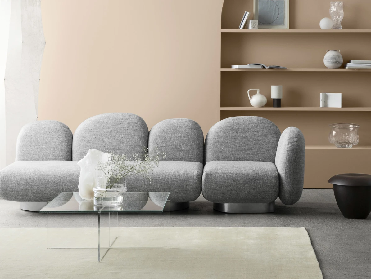 Pink, plum and red colours for your living room