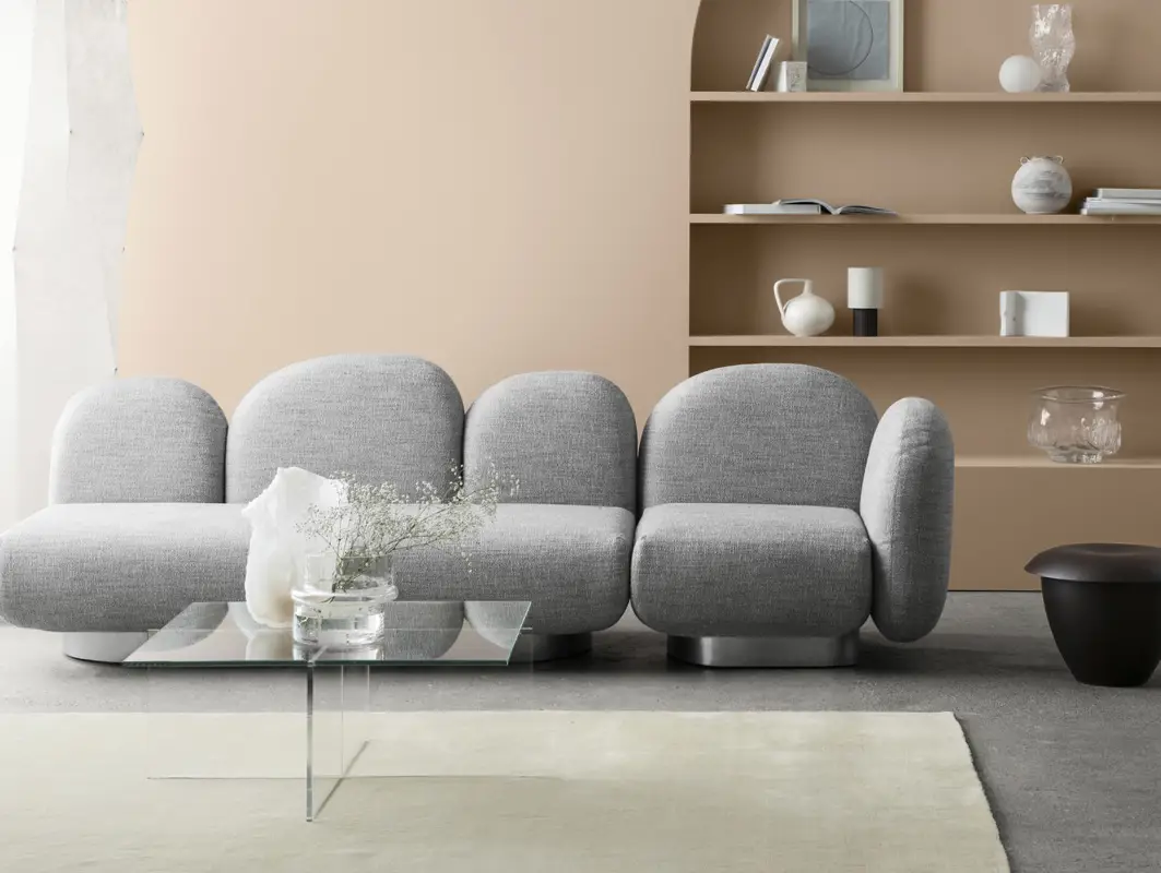Pink, plum and red colours for your living room