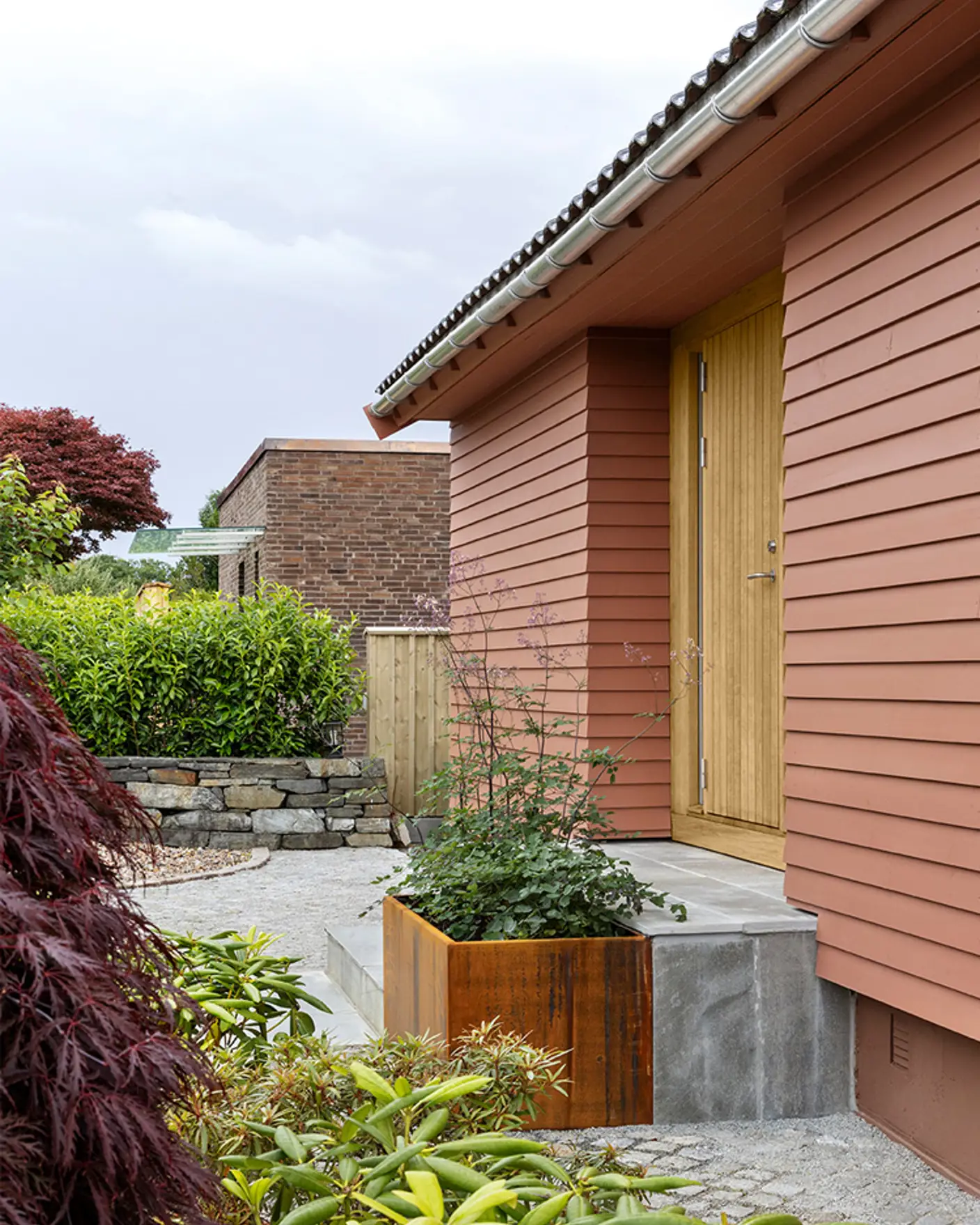 JOTUN 20118 Amber Red