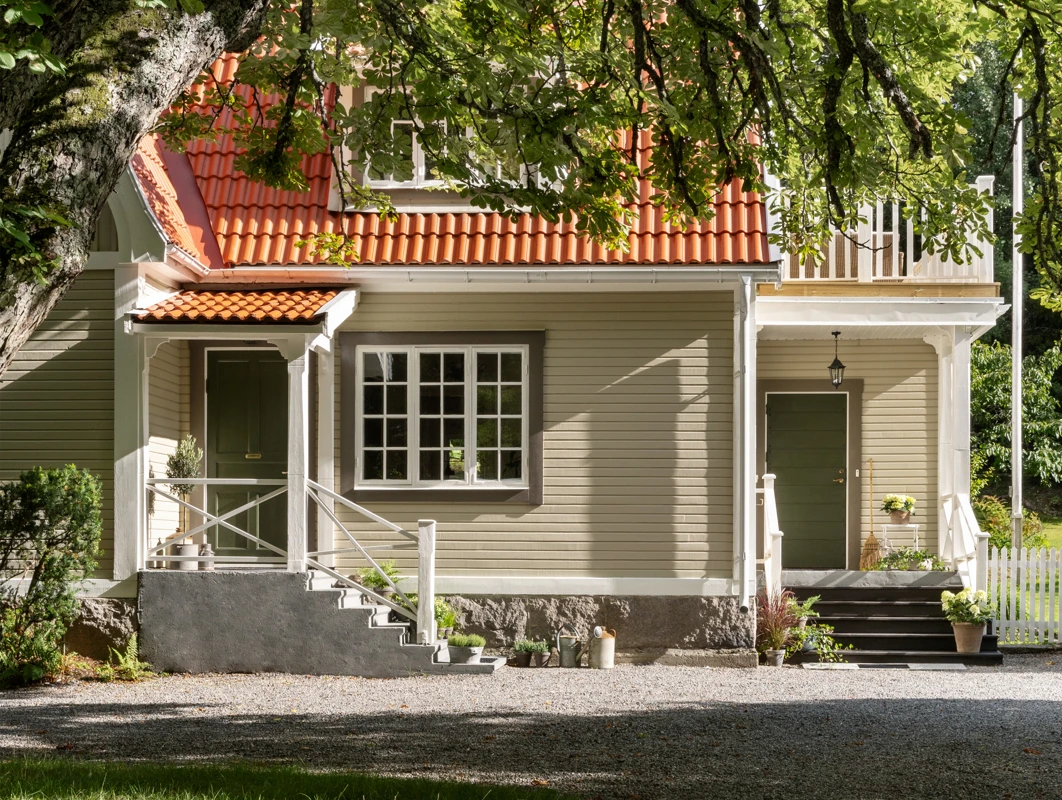 Bruna och beige utomhusfärger