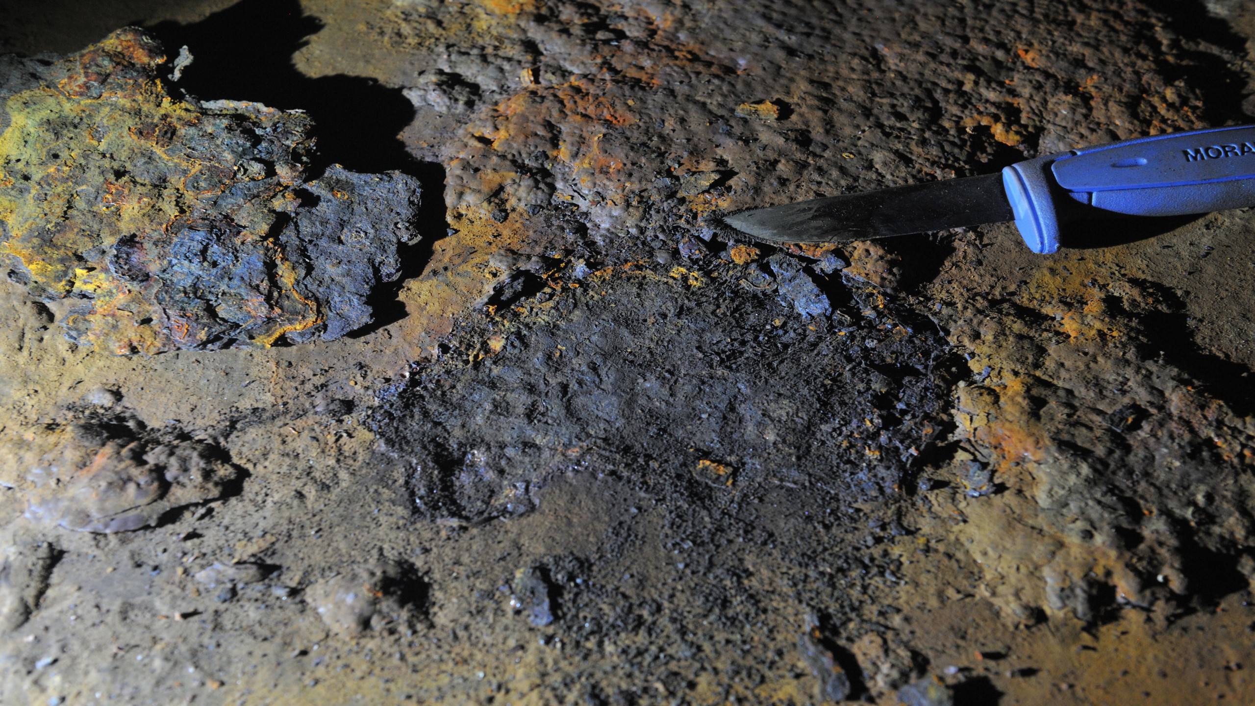 Corrosion damage submerged 