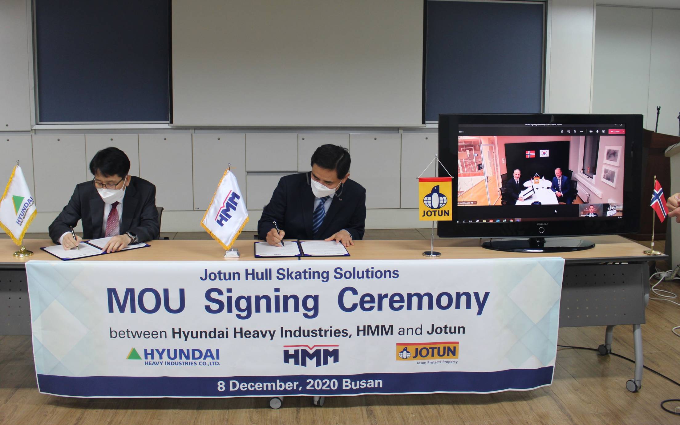 Jotun, HMM Co ltd and Hyundai Heavy Industries (HHI) signing ceremony