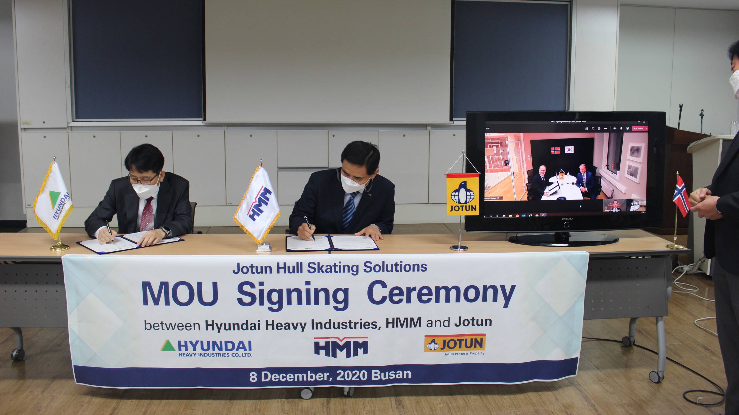 Jotun, HMM Co ltd and Hyundai Heavy Industries (HHI) signing ceremony