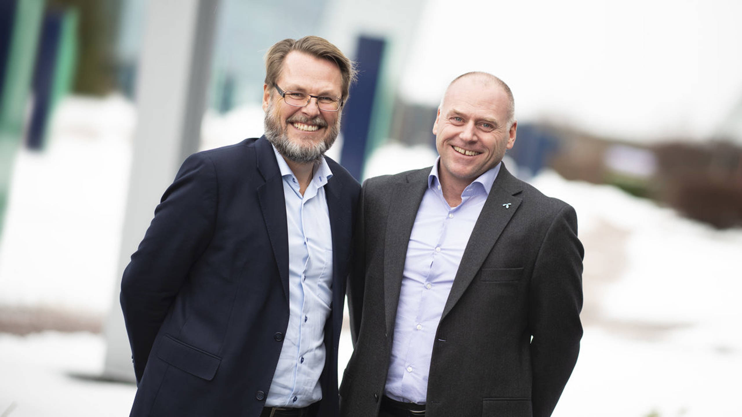 Espen Myhre and Bjørn Kristiansen from Telenor, one of Jotun's partners for the Hull Skating Solutions