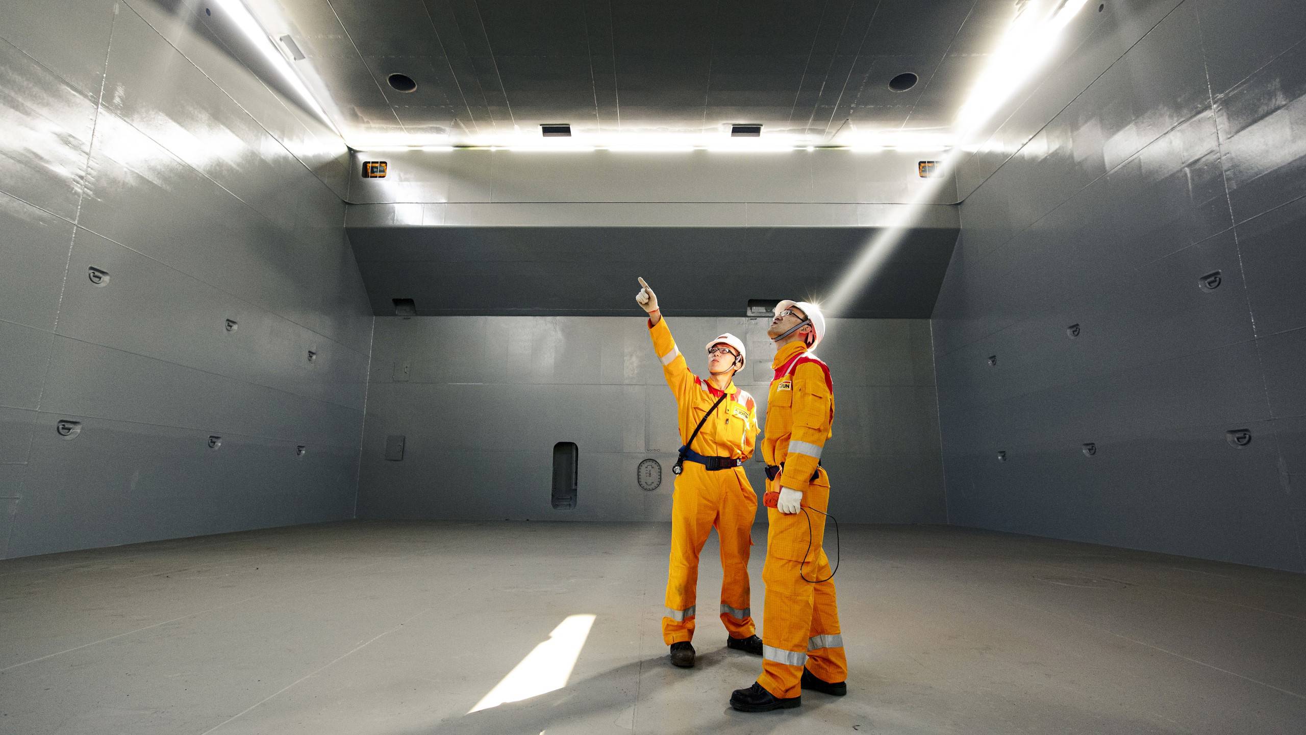 2 technical support specialists in tank area