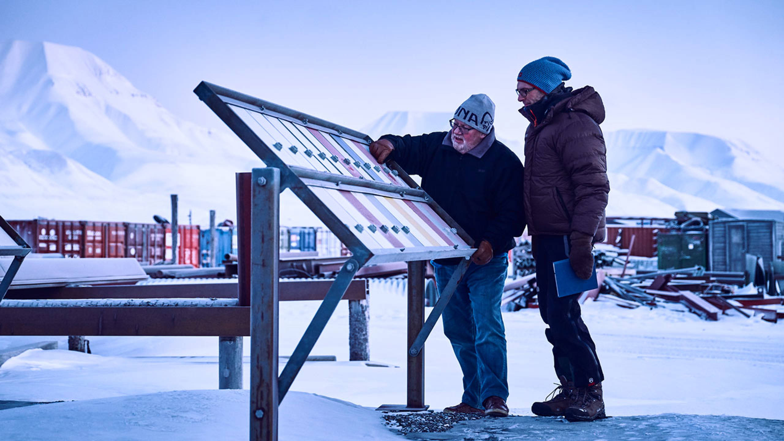 Jotun performs tests of paints and coatings at arctic temperatures going down to –20 oC in Svalbard, a Norwegian archipelago in the Arctic Ocean.