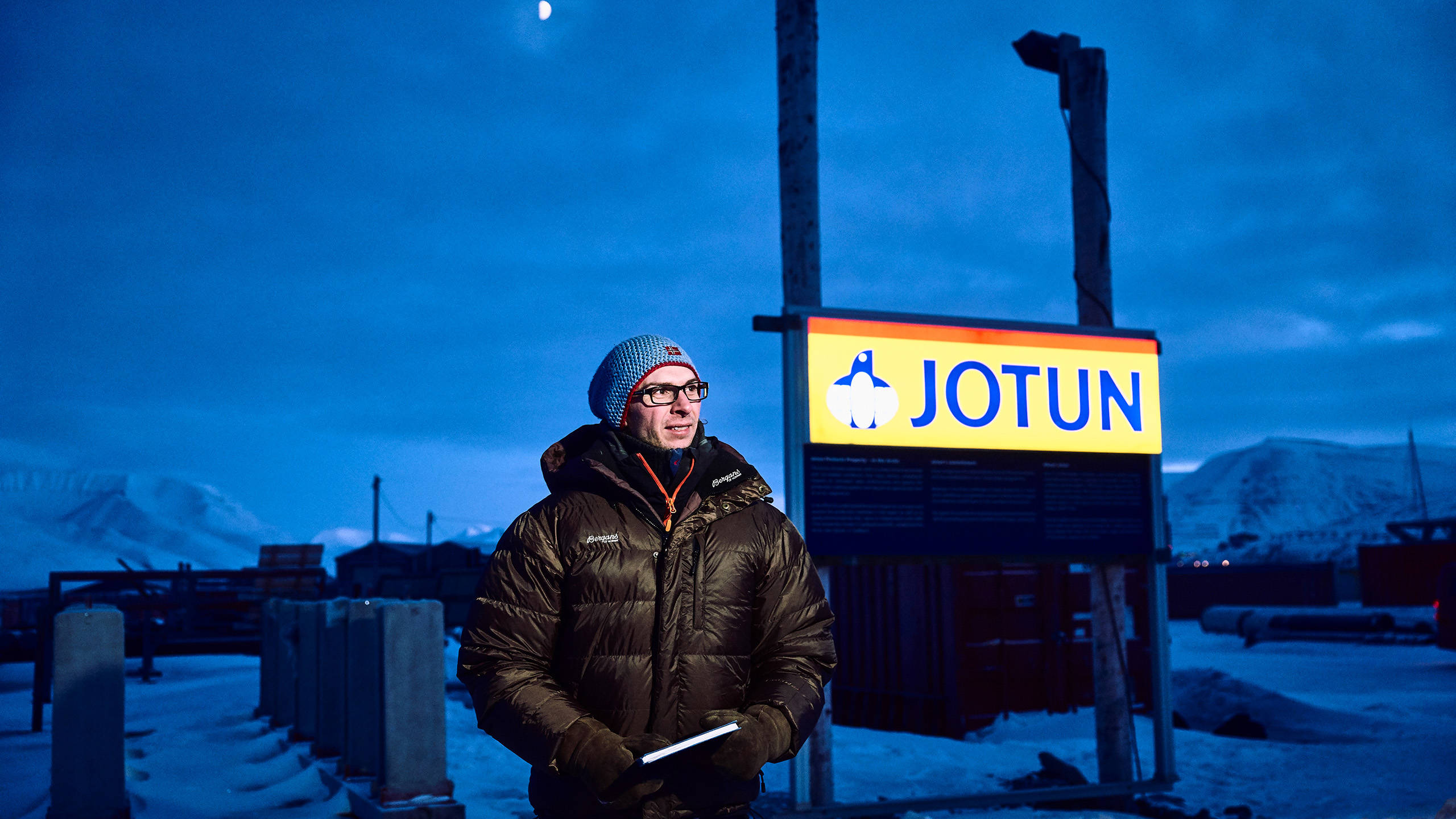 Senior chemist Anders W. B. Skilbred at Jotun’s test station at Svalbard. Photo: Morten Rakke
