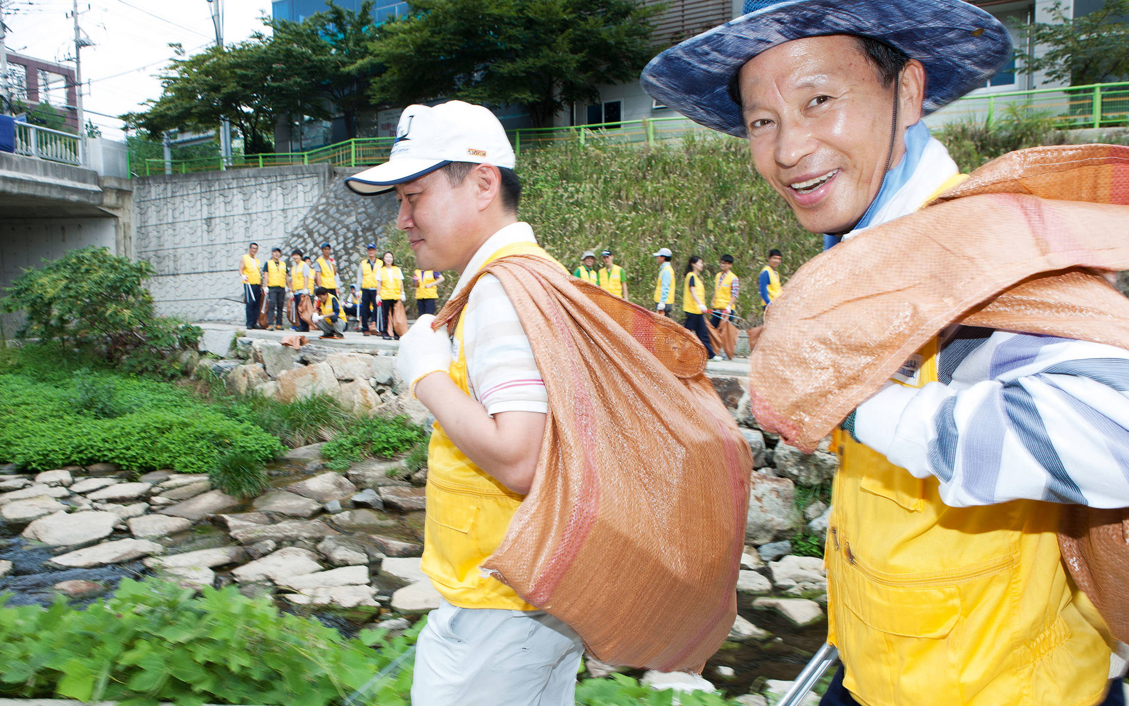 Jotun employees show corporate citizenship