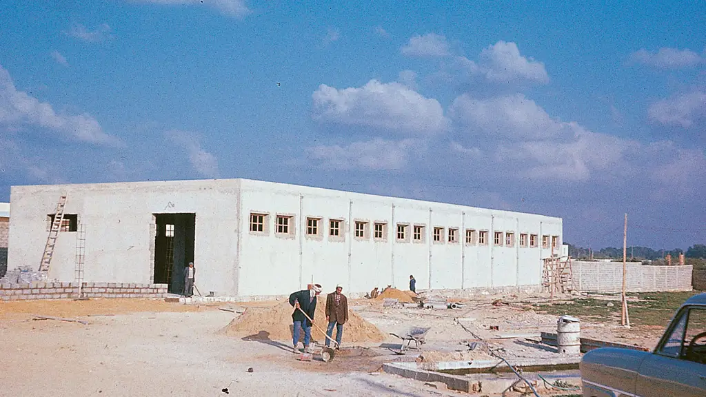 Jotun's first overseas factory in Libya in 1961.